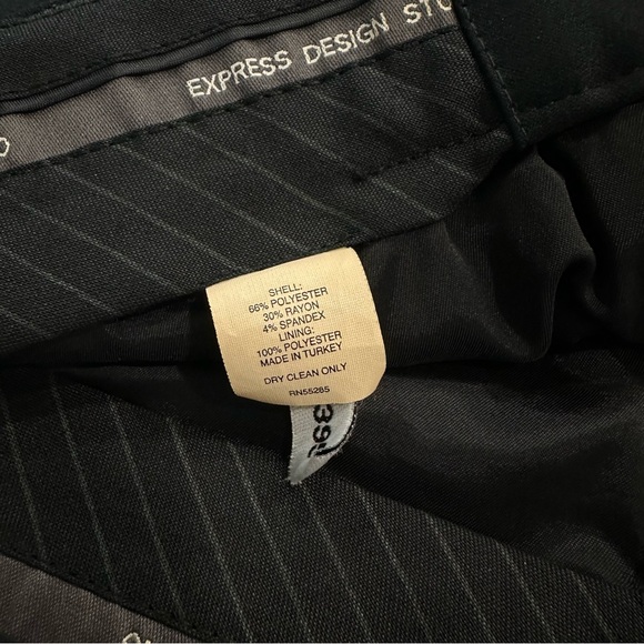 Express - Editor Pencil Skirt - Black, Size 2 - EUC - Picture 11 of 12